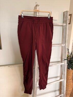 Lululemon Beyond The Studio Jogger Cassis Size 10 NWOT Full Length Pants